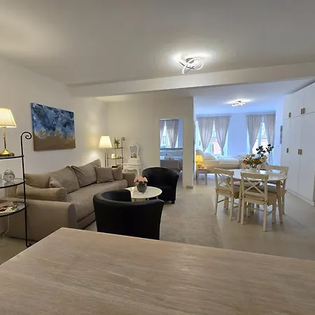 Bianco - In Centre 아파트 로비니