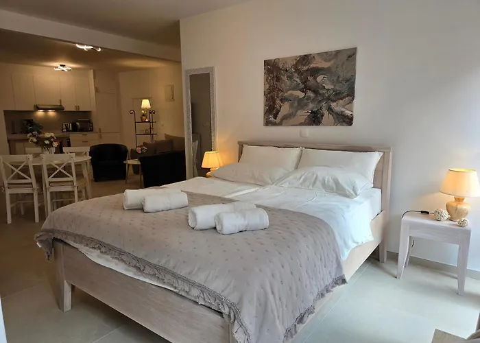 Bianco - In Centre Ρόβινι