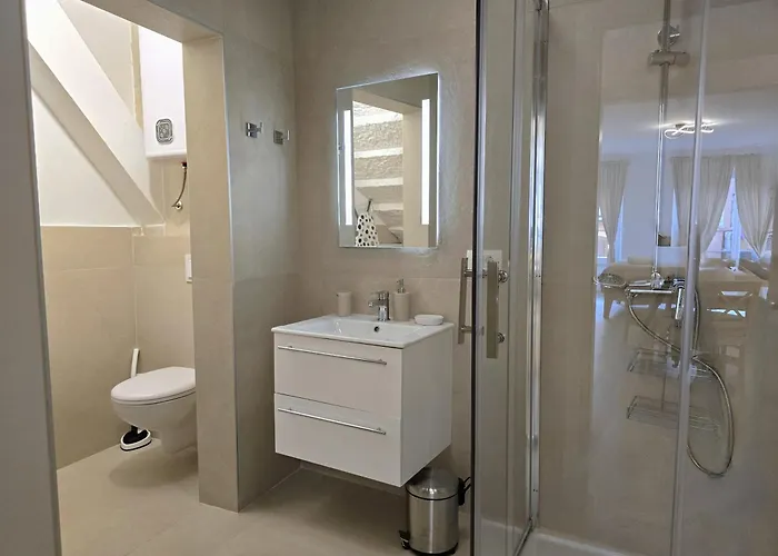 Bianco - In Centre *