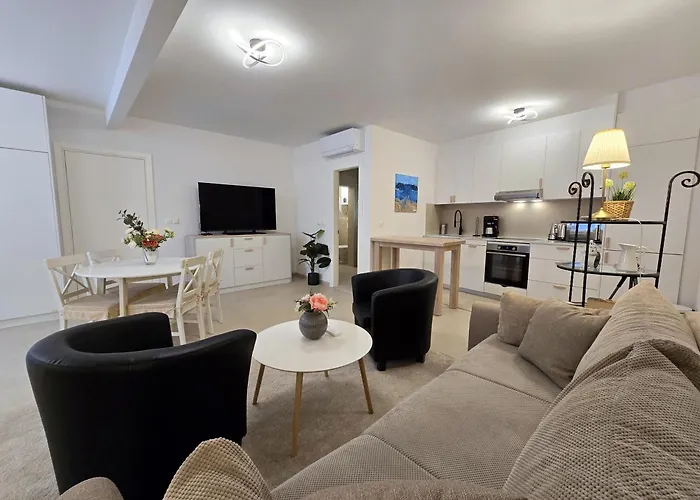 Bianco - In Centre Ρόβινι