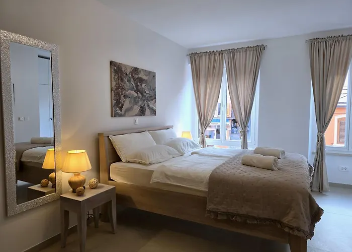 Bianco - In Centre *